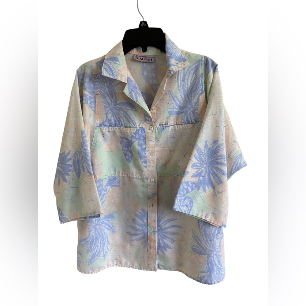 Cabrais Vintage pastel tropical print cropped button down top